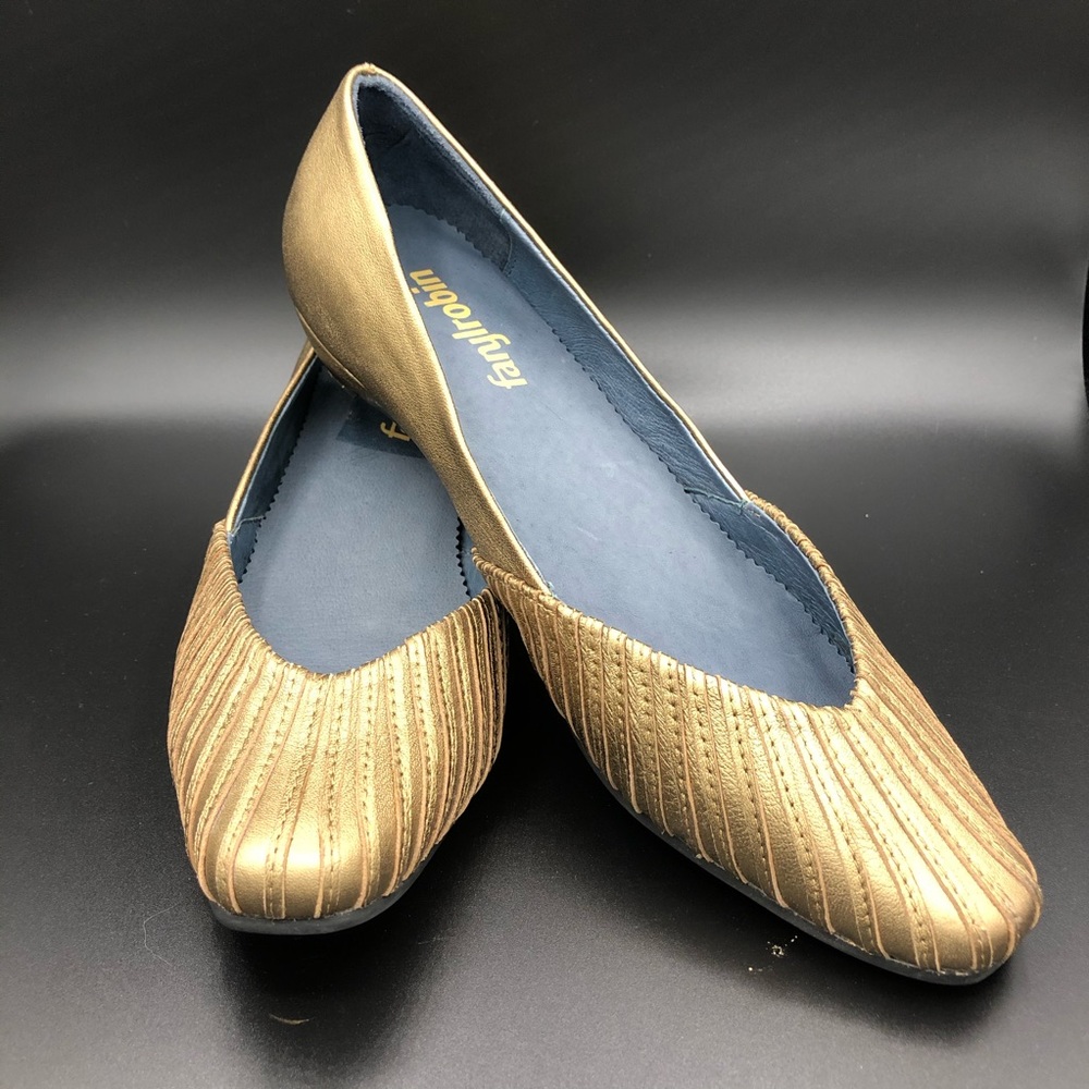 Farylrobin Anthropologie l Gold Retro Flats